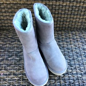 Ugg  Kooluburra Grey High ankle boots, S/8.